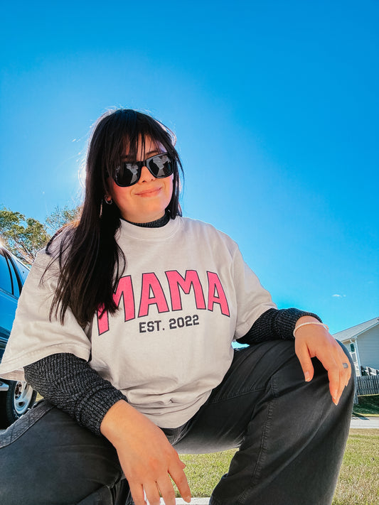 Pink Varsity Mama Est. 2024 - Oversized T-shirt